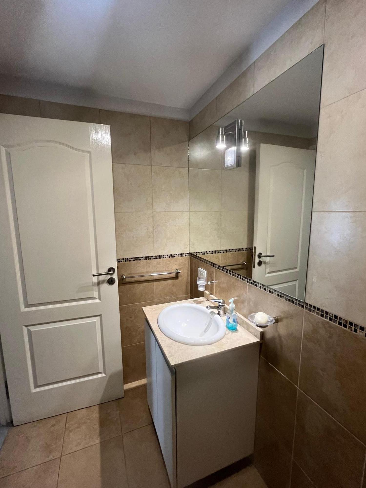 Апартаменты Luminoso Departamento En Zona Residencial Мендоса Экстерьер фото